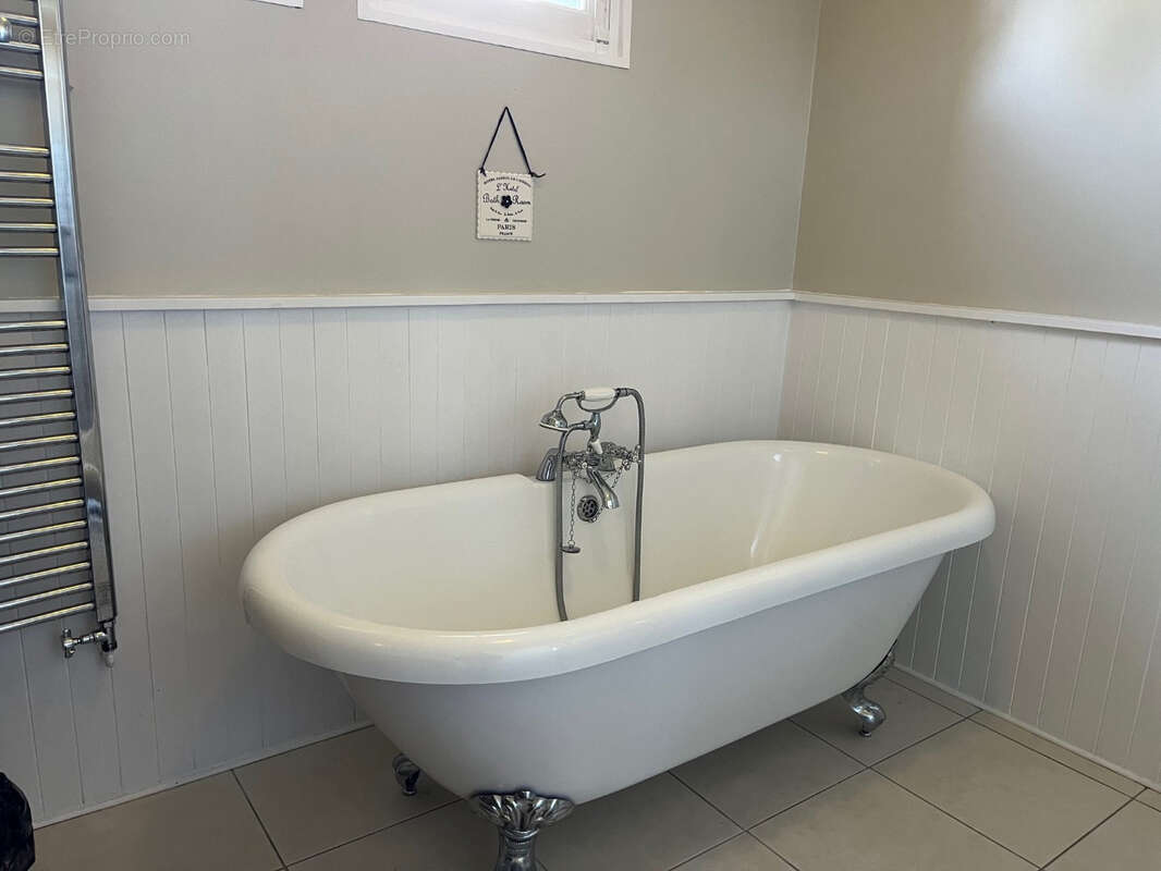 Maison à COUSSAC-BONNEVAL