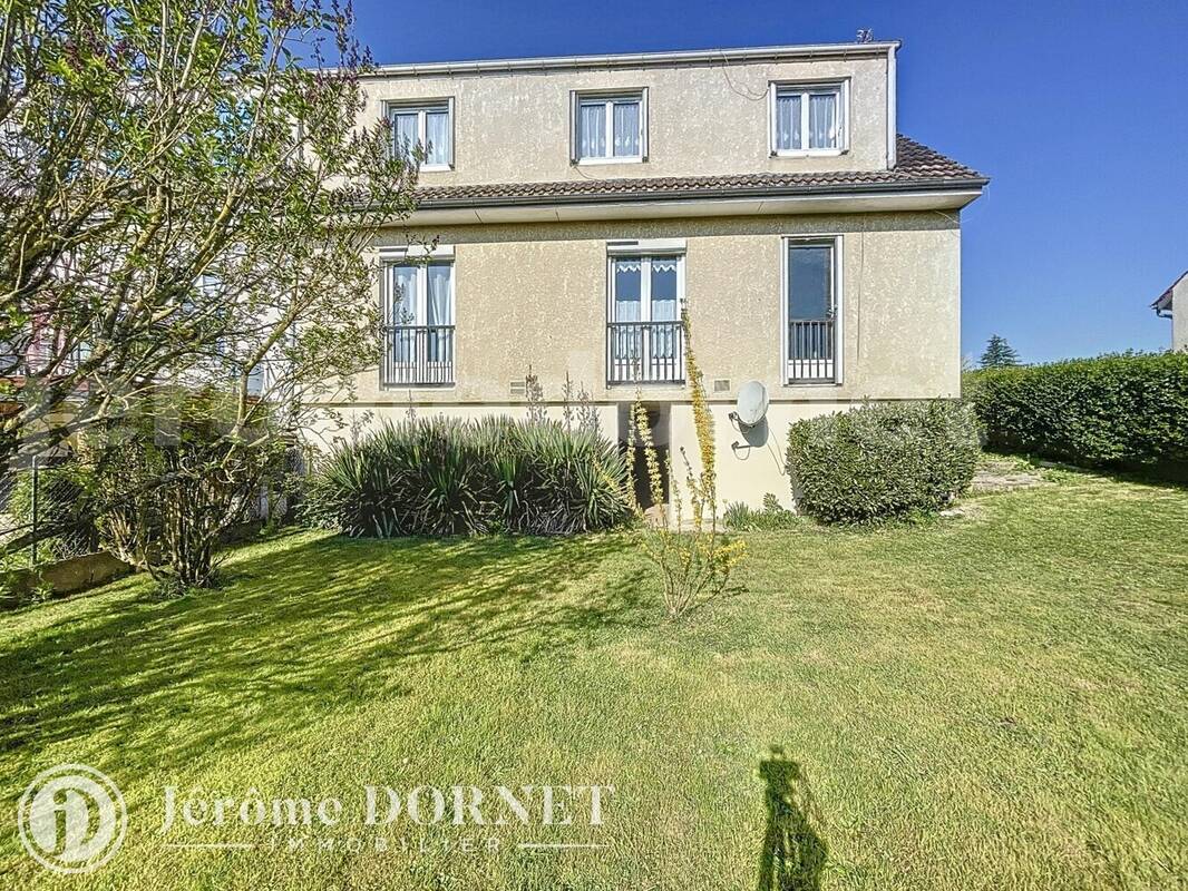 clg_00008_9b36736 - Maison à CREVECOEUR-LE-GRAND