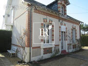 Maison à SELLES-SAINT-DENIS