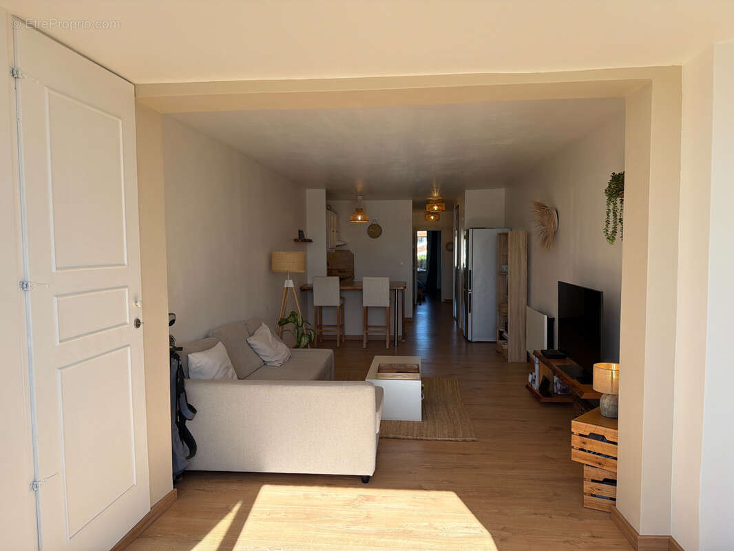 Appartement à COGOLIN