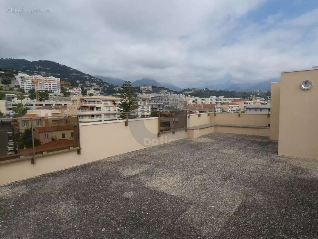 Appartement à ROQUEBRUNE-CAP-MARTIN