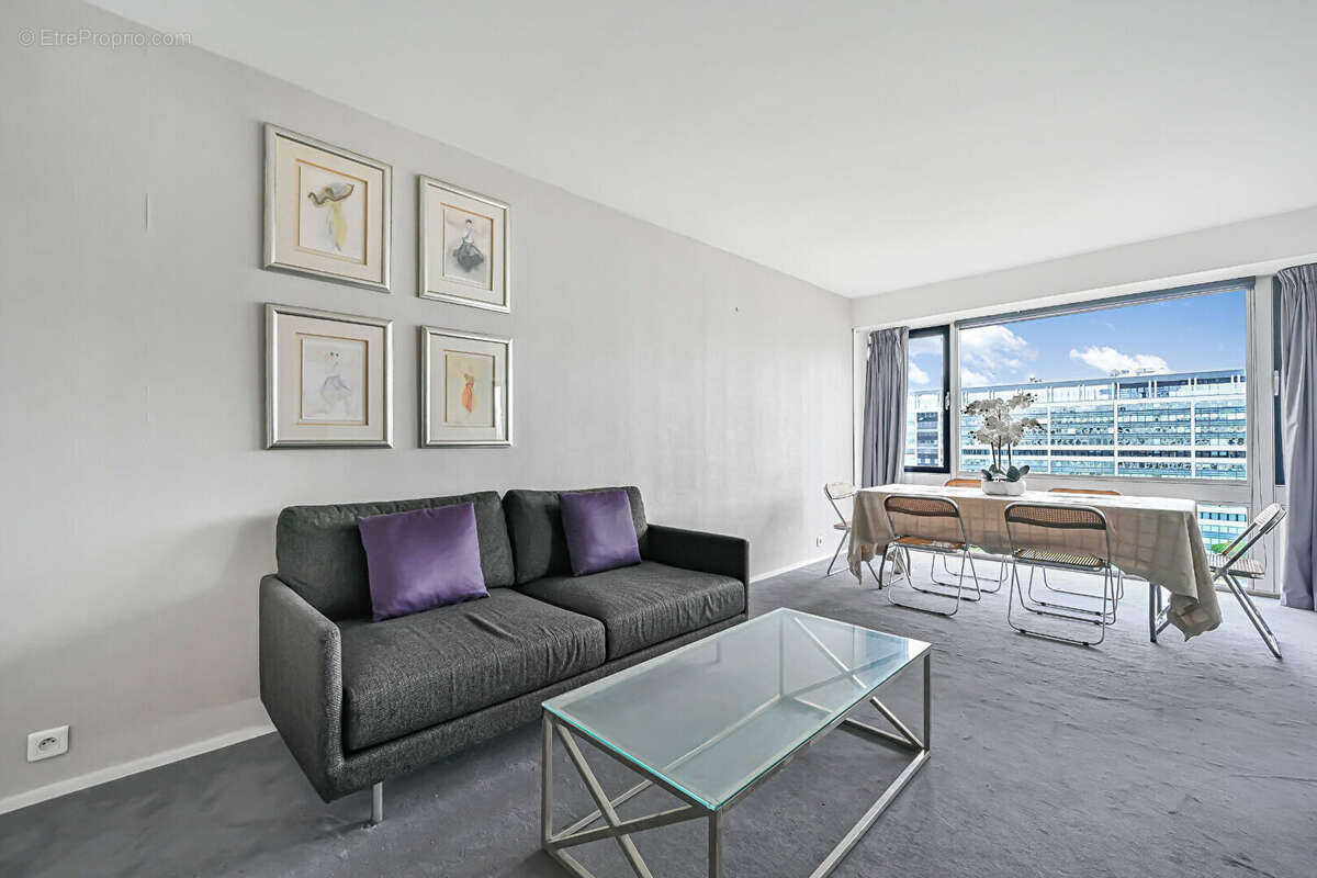 Appartement à PARIS-14E