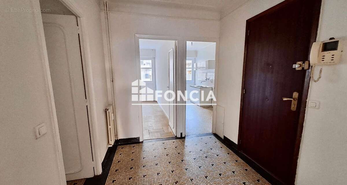 Le Cannet Square Carnot - Residence bourgeoise de qualité - 4 pièces 98.21m2 - plein soleil - terrasses - cave (parking possible - photo 8