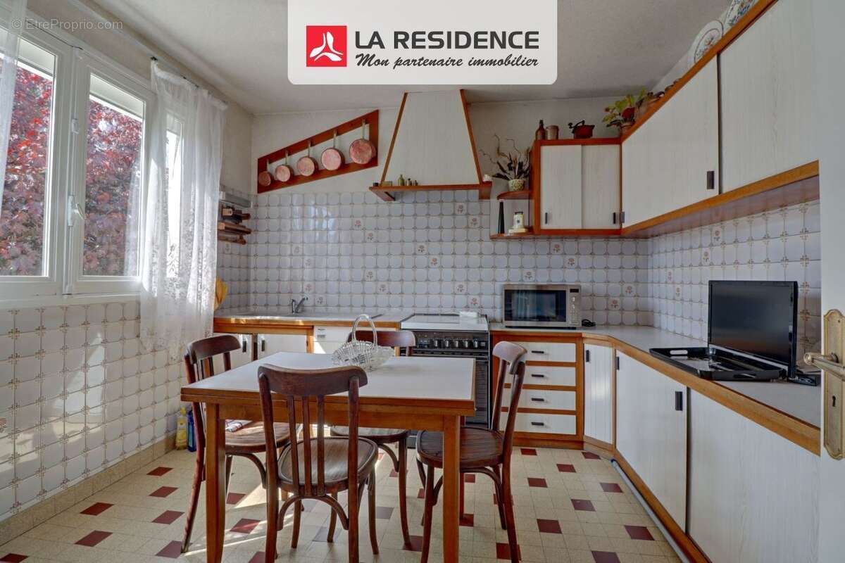 Maison à MAURECOURT