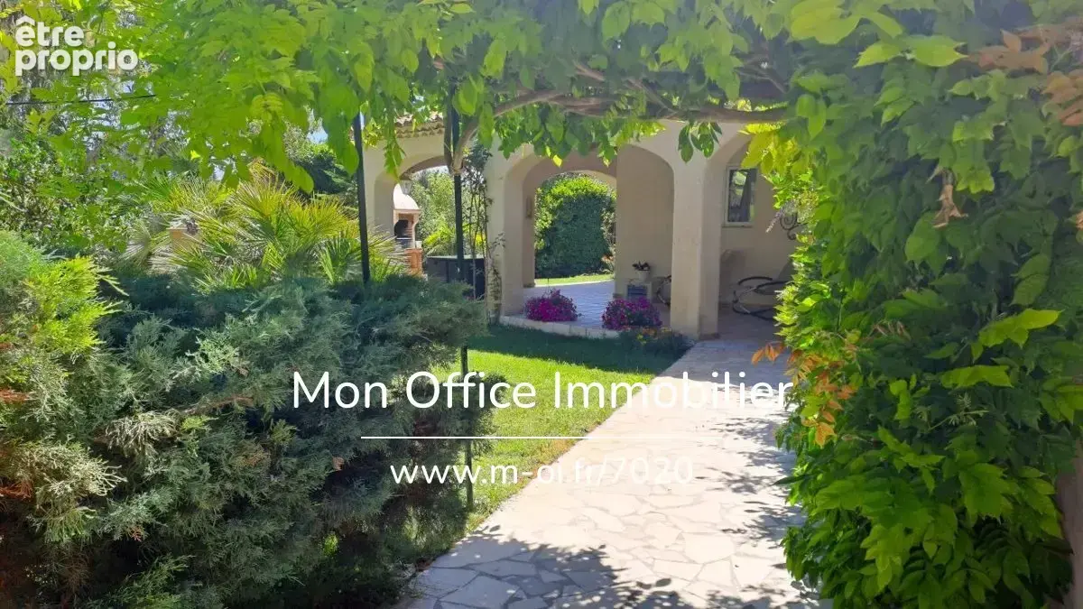 Référence : 7020-VCL - Maison sur 1 hectare avec jardin paysager au Montaiguet - 13590 MEYREUIL - photo 12