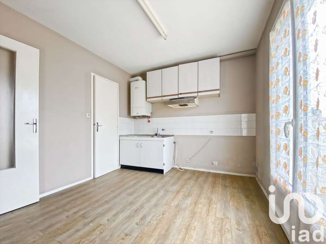 Photo 3