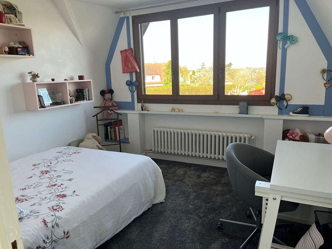 Maison à FONTAINE-ETOUPEFOUR