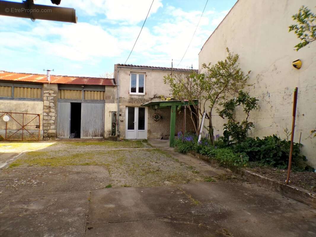 maison de village en pierre - photo 13