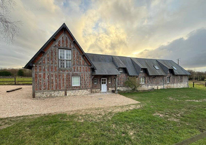 Maison à PONT-L'EVEQUE