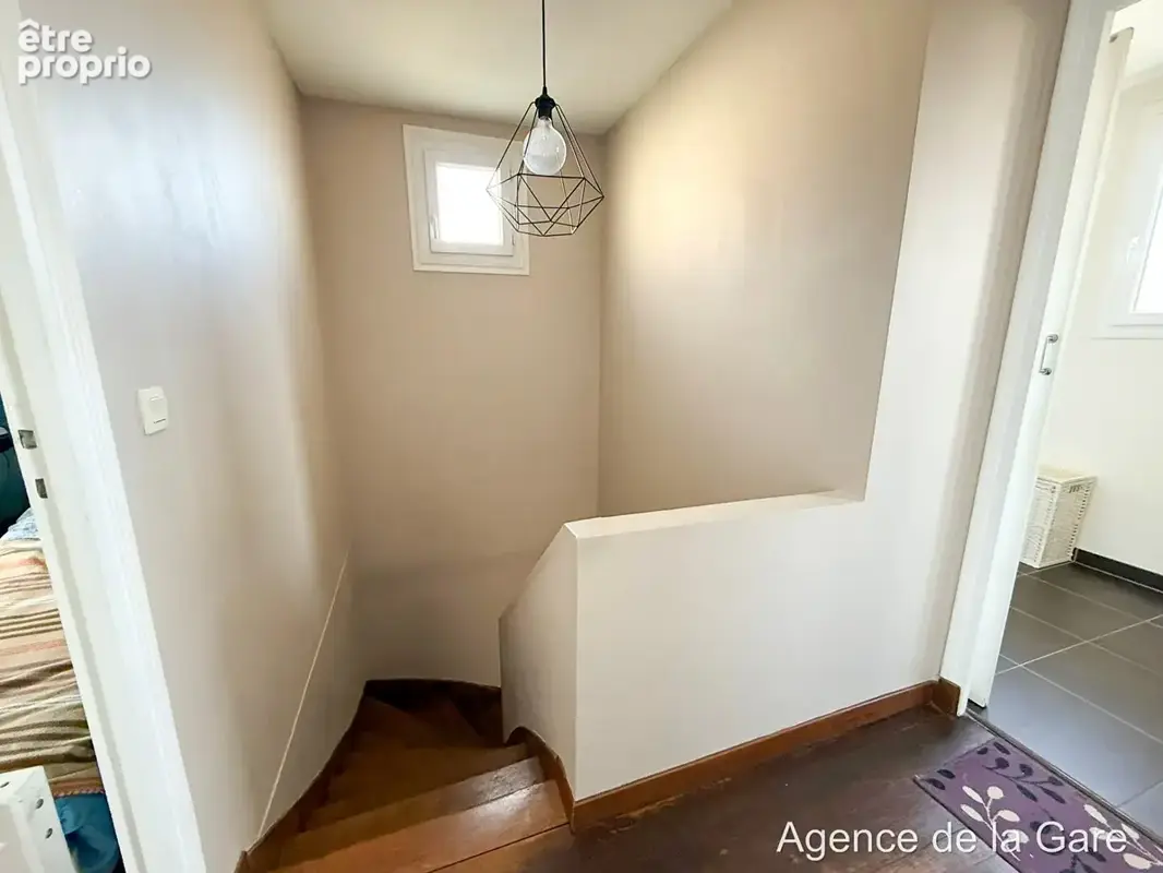 Sartrouville  À 10 minutes à pied de la gare Maison  5 pièces sur 550 m² de terrain avec une dépendance - photo 12