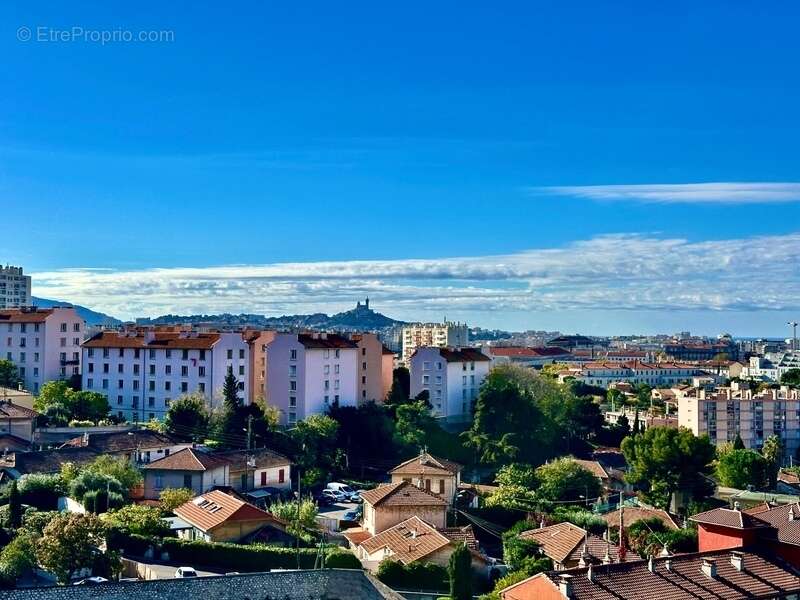 Appartement à MARSEILLE-4E