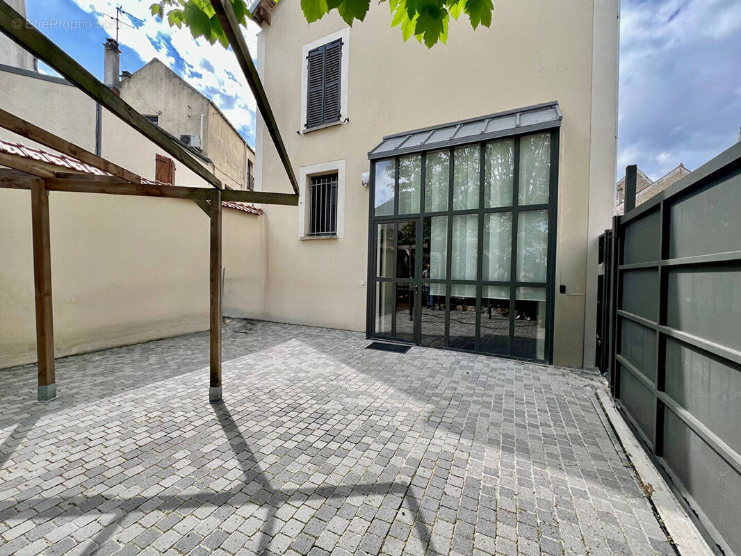 Appartement à BRIE-COMTE-ROBERT
