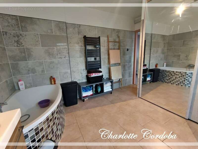 Maison à COLAYRAC-SAINT-CIRQ