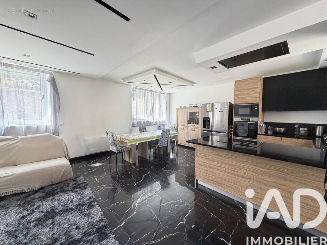 Photo 1 - Maison à VERT-LE-PETIT