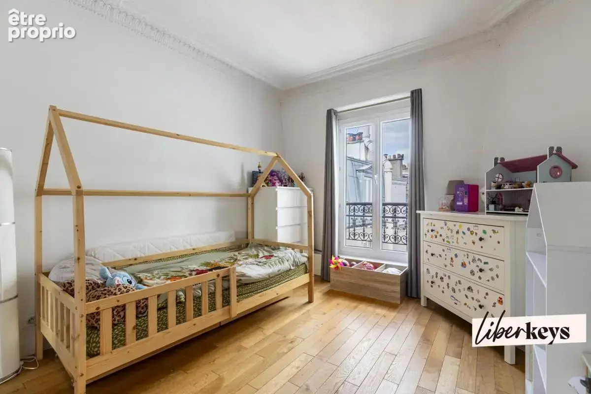 Paris 15e – 3 pièces au dernier étage avec ascenseur – Vue dégagée - photo 9