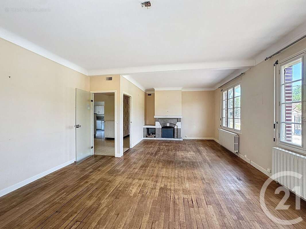 Maison 190 m² à La Ferte-Saint-Aubin  - photo 2