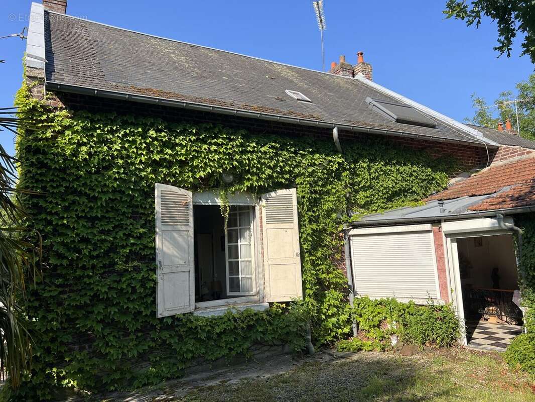 Maison 293 m² à Frieres-Faillouel  - photo 4