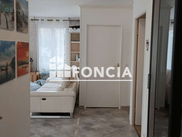 Appartement à SAINT-PIERRE-DU-PERRAY