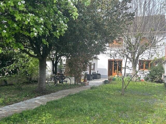 Maison à PONTAULT-COMBAULT