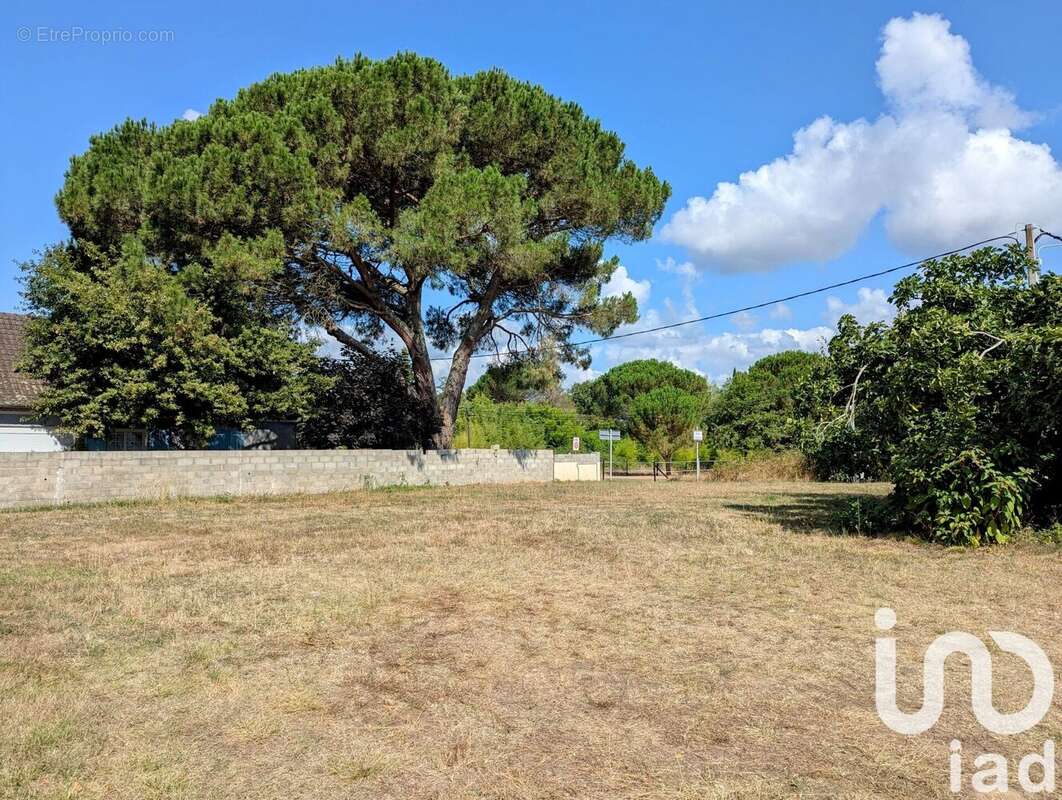 Terrain 730 m² à Gours  - photo 3