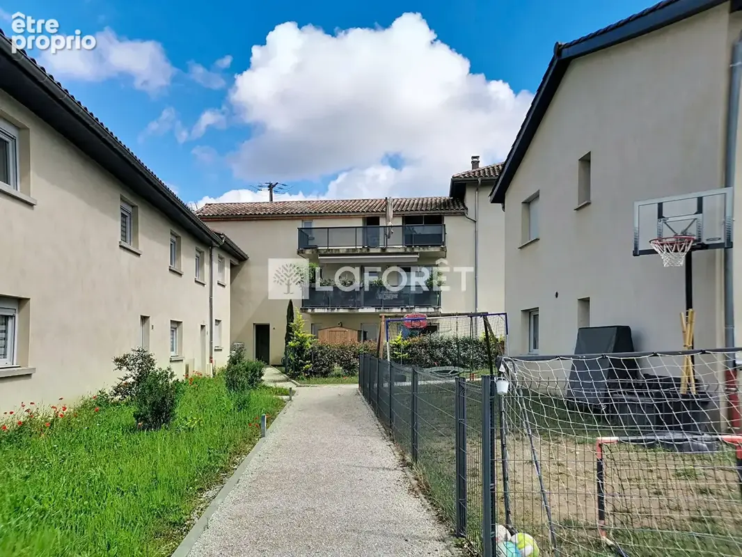 RARE  Appartement 4 pièces,  rénové 2021 avec balcon , Petite copropriété , Reyrieux - photo 12