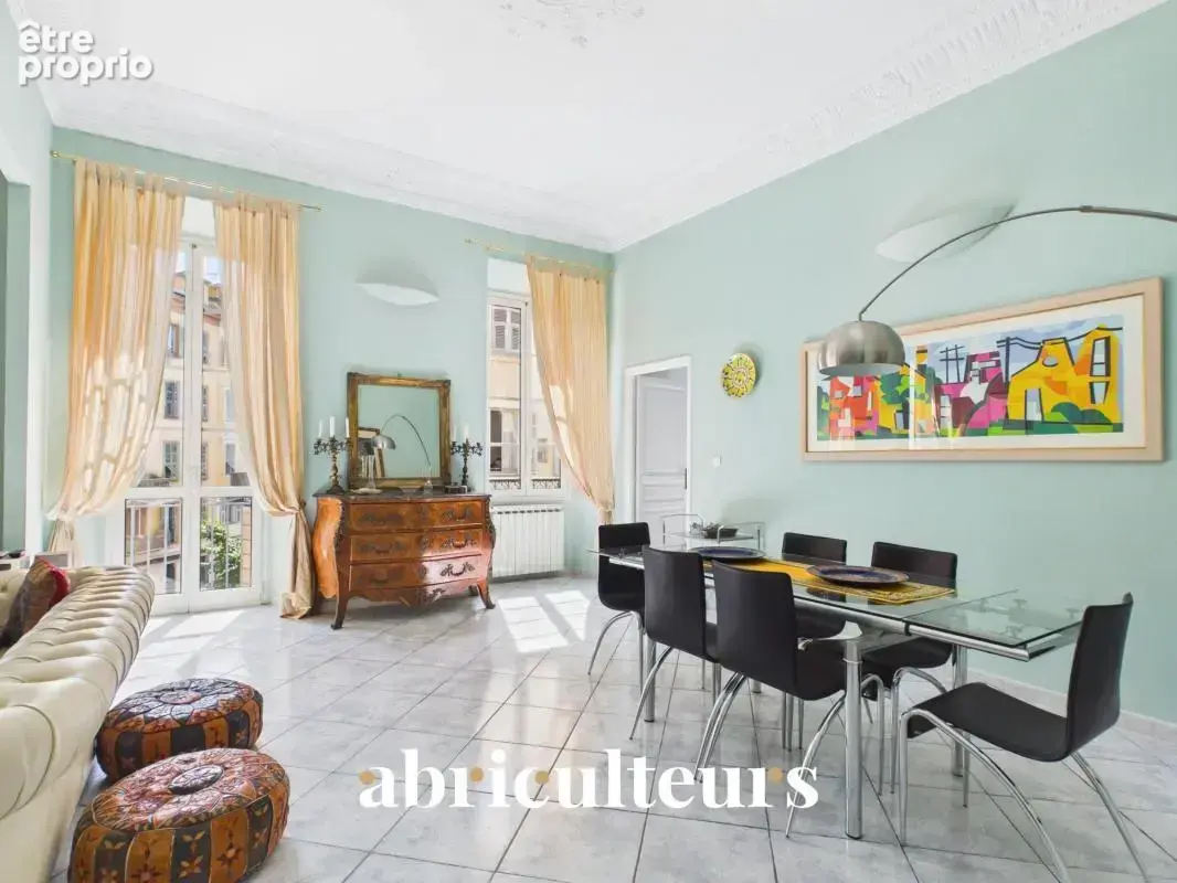 Superbe appartement traversant rénové de 136,81 m² en vente À 30 mètres du Port de Nice (06300) - photo 3