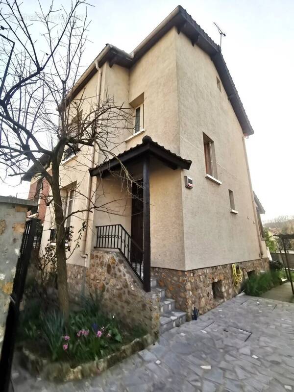 Maison à VITRY-SUR-SEINE