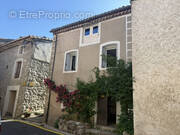 Maison à LA VACQUERIE-ET-SAINT-MARTIN-DE-CASTRIES
