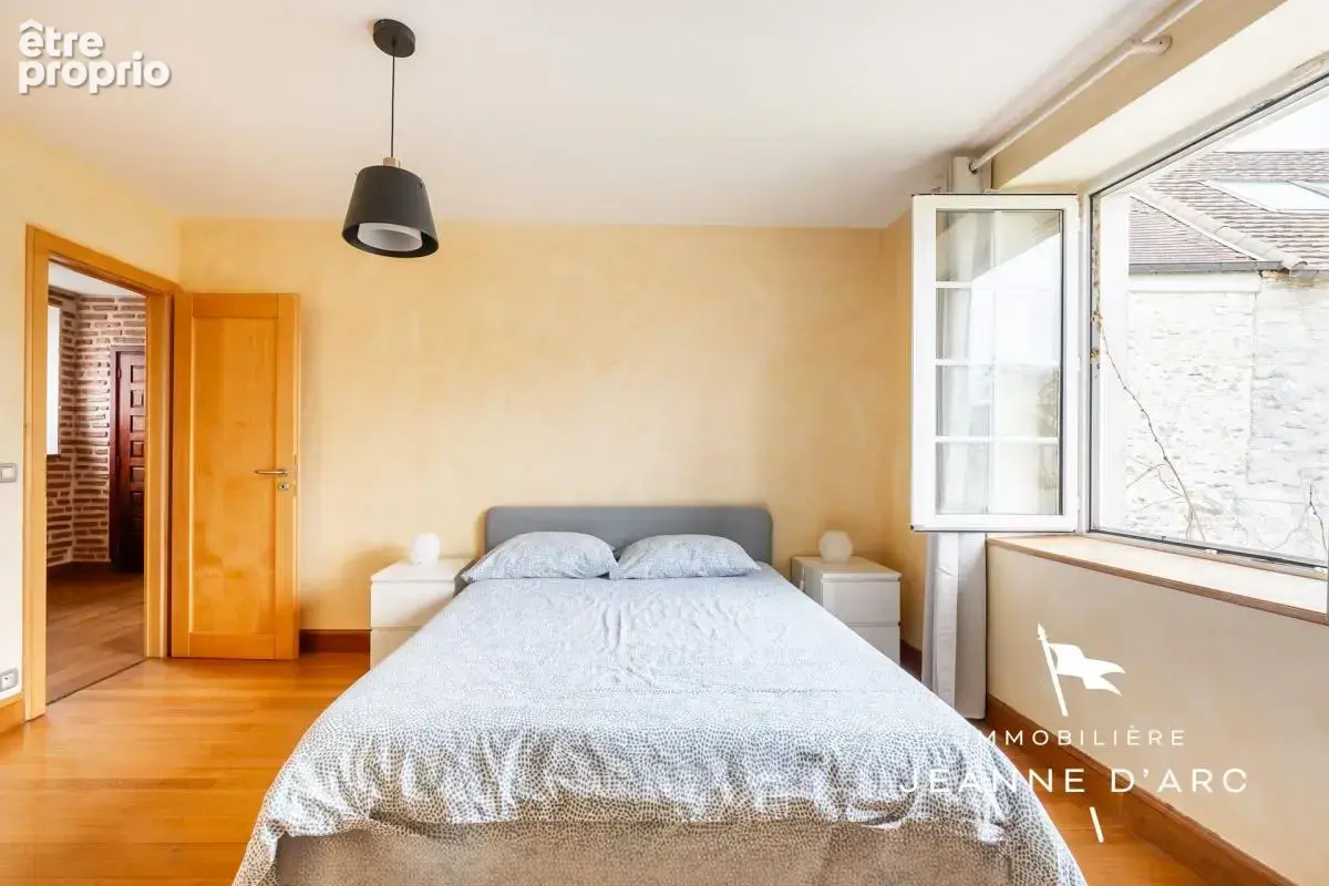 Grande maison familiale de 360 m2 avec jardin clos, à 5 minutes de Thoiry 8 Pièces 5 chambres + Piscine intérieure - photo 9