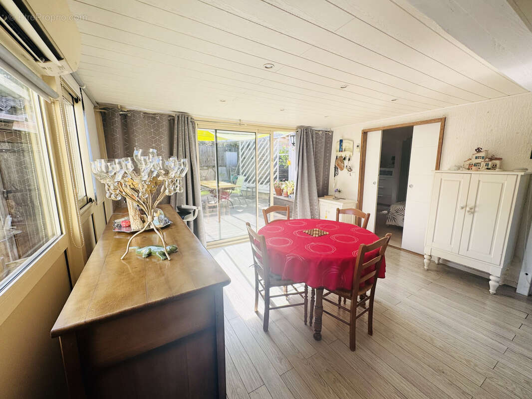 Comme un air de vacances toute l'année : charmant cottage avec jardin, deux piscines et cadre sécurisé à Borme - photo 2