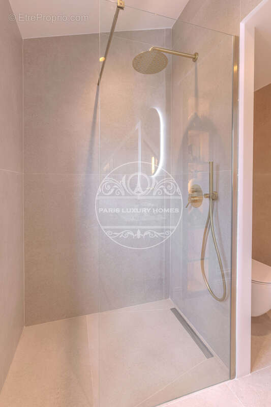 Appartement à PARIS-6E