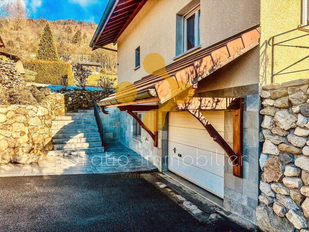 Maison à COPPONEX