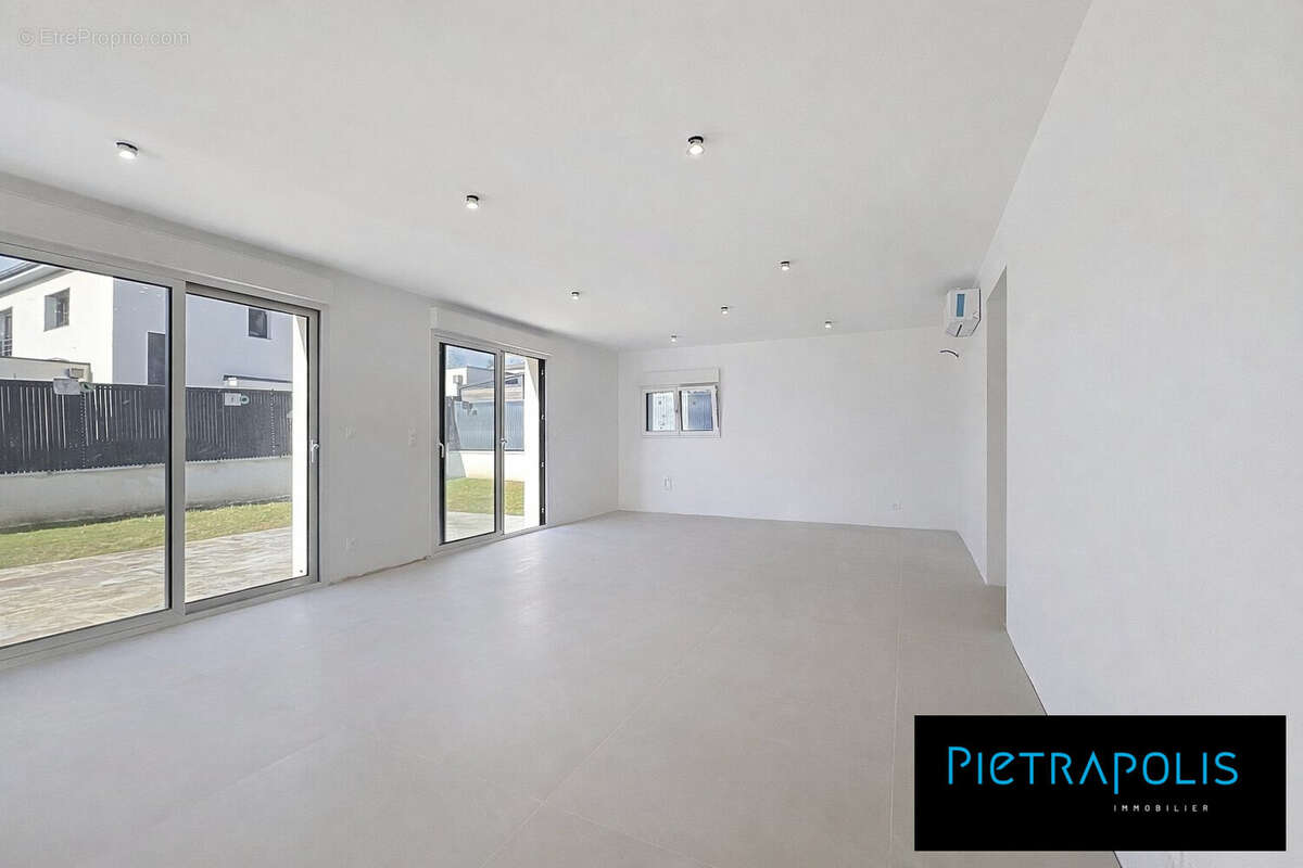 Appartement à FONTAINES-SUR-SAONE