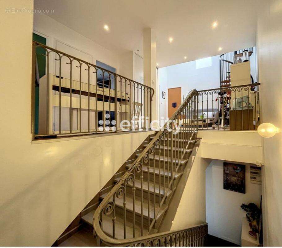 Maison à CHAZAY-D&#039;AZERGUES