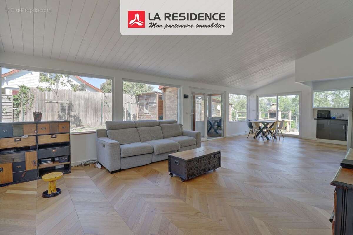 Maison 110 m² à Carrieres-Sous-Poissy  - photo 3