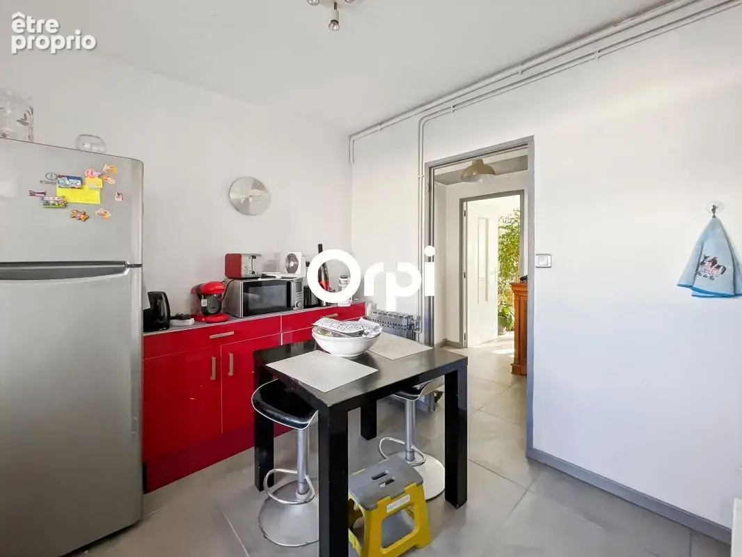 ** T3 - Vue mer - La Ciotat - vente en viager ** - photo 8