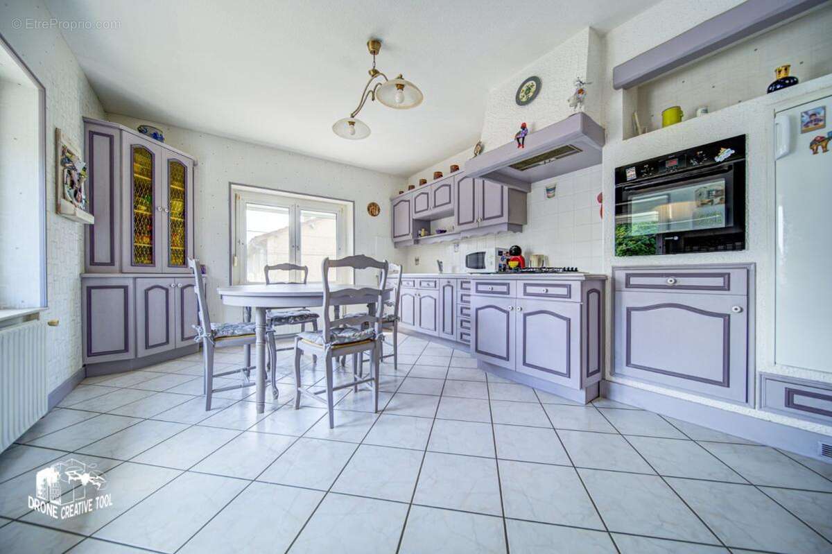 Maison à LAMORVILLE