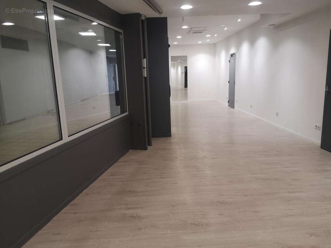 Commerce 72 m² à Cambrai  - photo 8