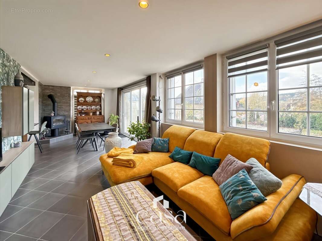 Maison à LA LANDE-DE-LOUGE