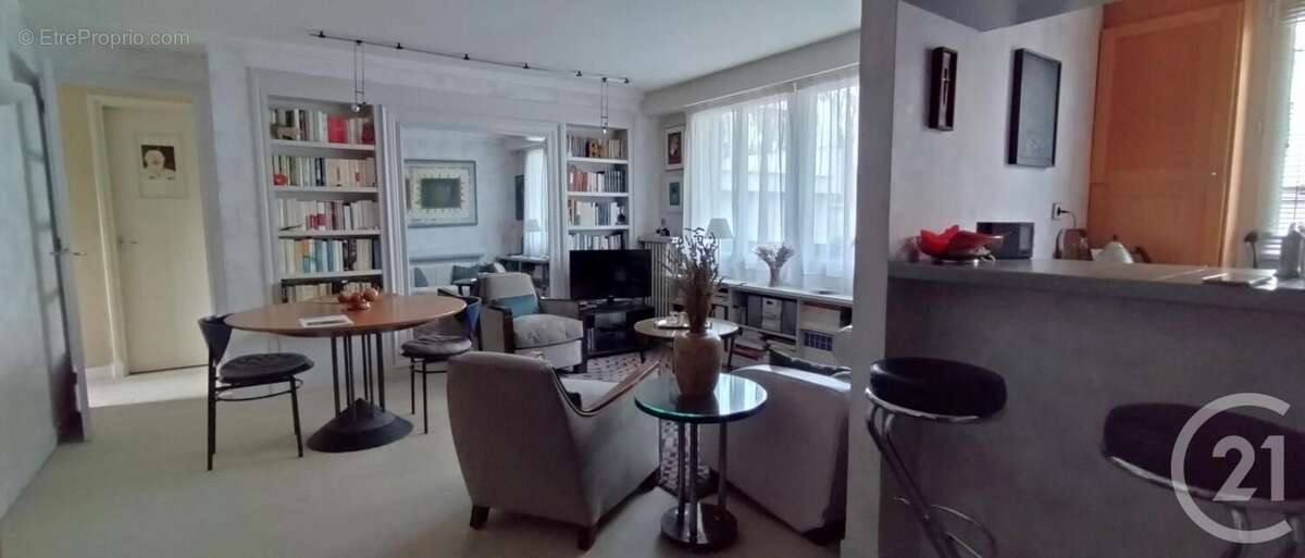 Appartement à FONTENAY-SOUS-BOIS