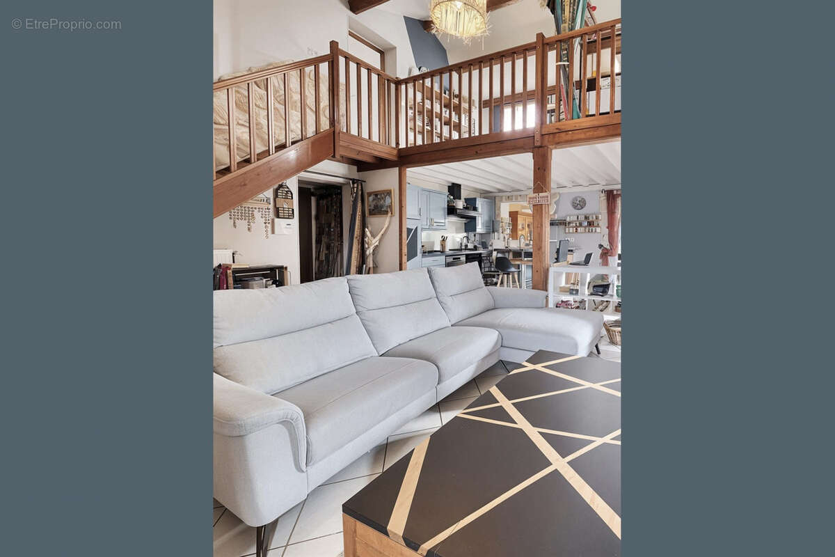 Maison à MIONS