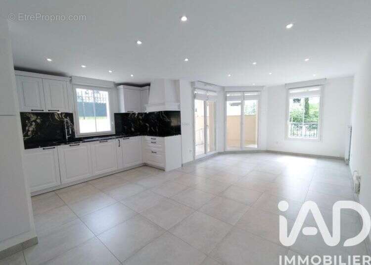 Photo 3 - Appartement à LE PLESSIS-ROBINSON