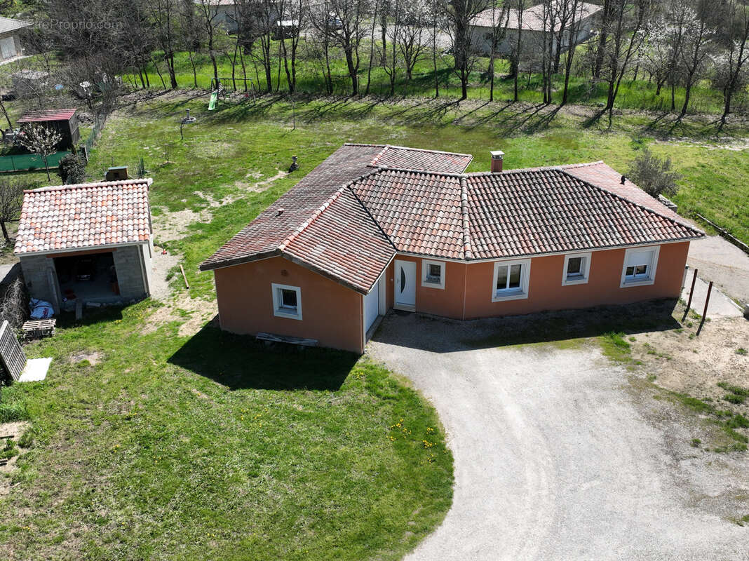 Maison à MONCLAR-DE-QUERCY