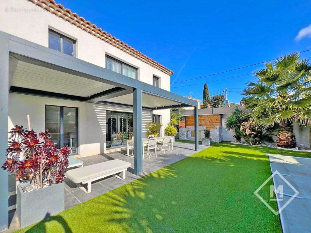 Maison T4 piscine garage 649000€ 13012 Marseille - photo 3