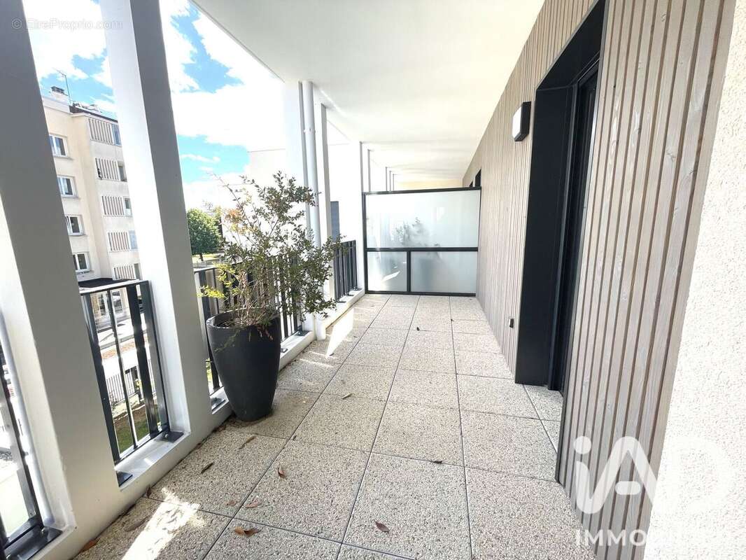 Appartement 72 m² à Francheville  - photo 3