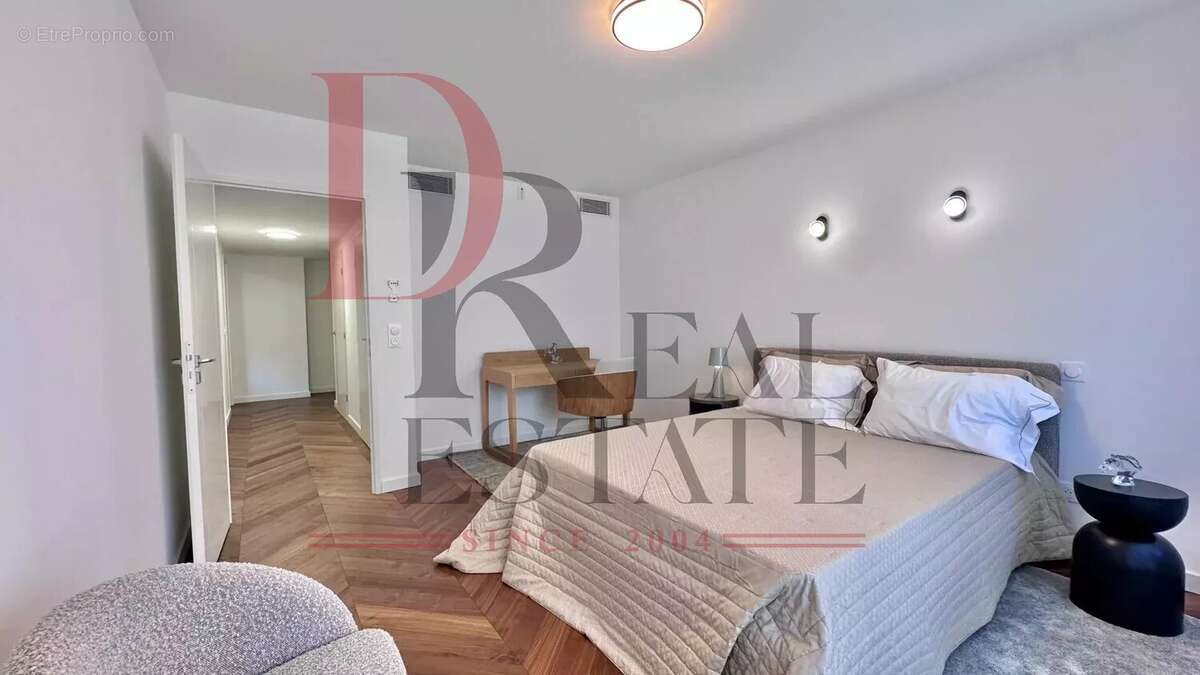 Appartement à ROQUEBRUNE-CAP-MARTIN