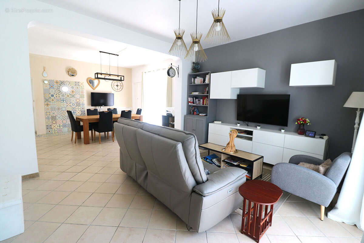 Maison à RIVIERE-SAAS-ET-GOURBY