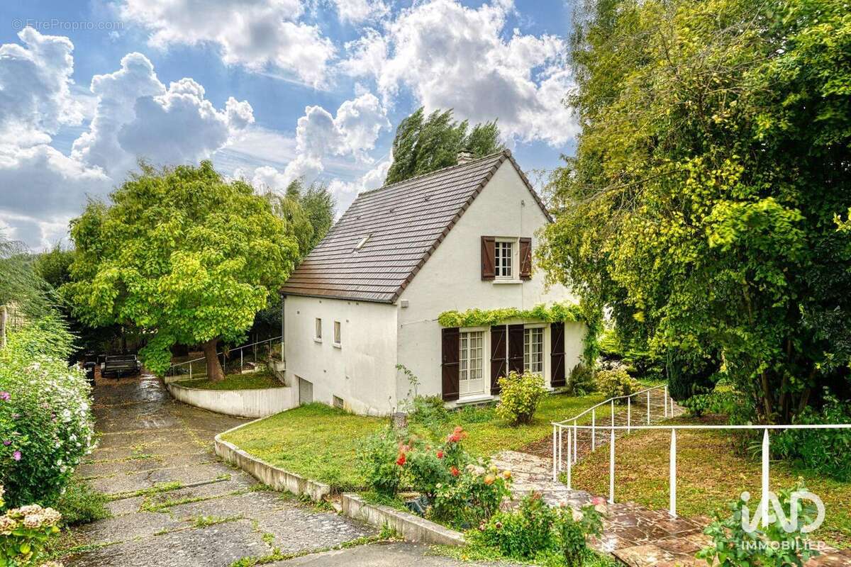 Photo 2 - Maison à BELLOY-EN-FRANCE