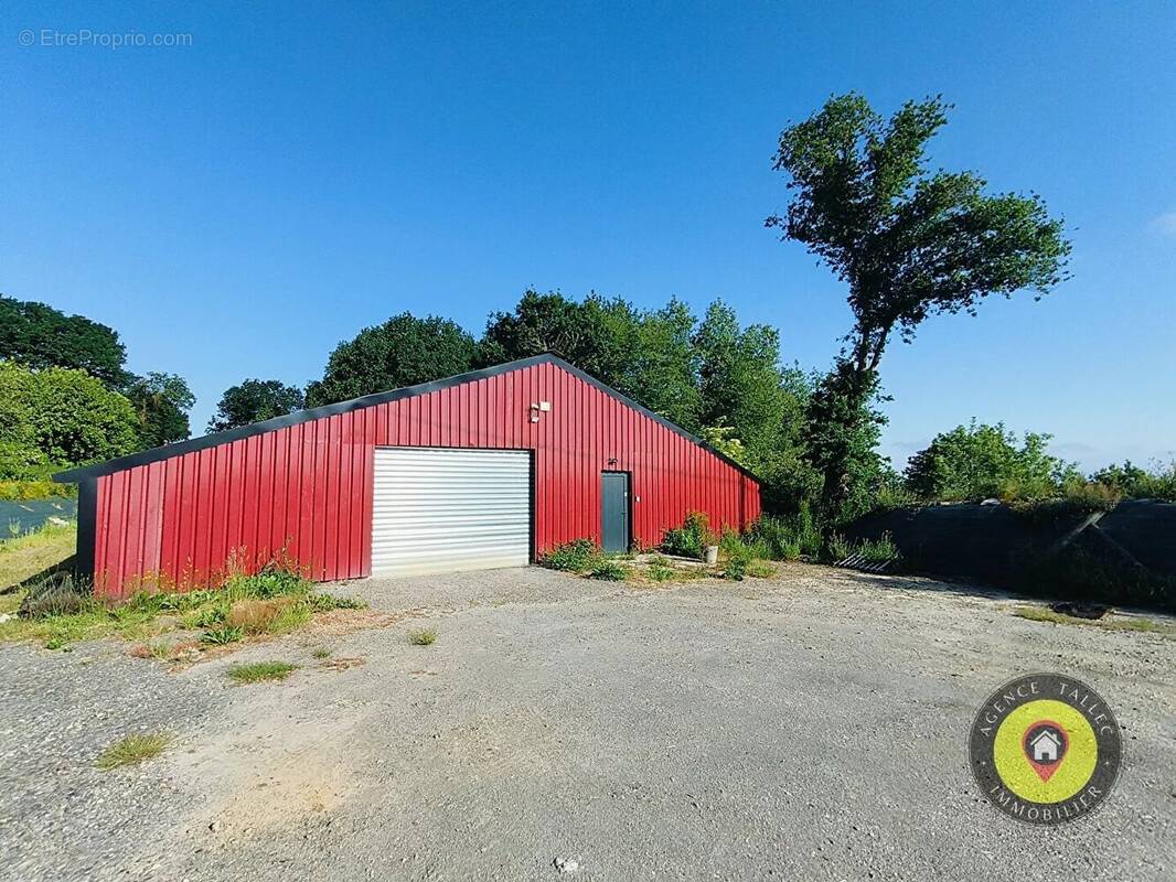 Commerce à SEVIGNAC