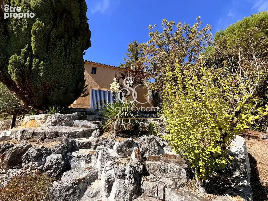 Maison familiale de 204 m2 sur la commune de Garat - photo 2